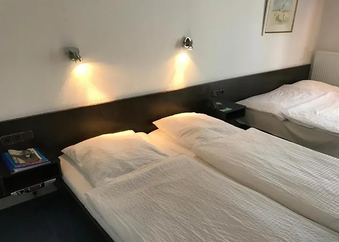 宾馆 Gaestehaus Hein *