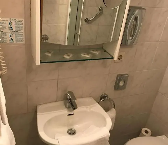 Gaestehaus Hein 宾馆 *